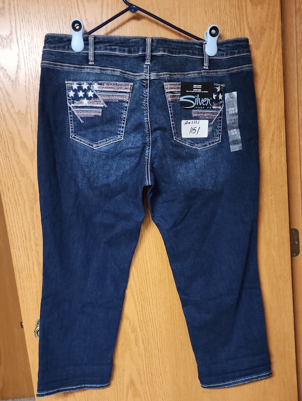 Silver Jeans with Star & Red-White Accent  womens 22wx23.5 number 1151